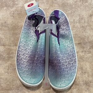 Cat & Jack Purple and Blue Kids Water Shoes